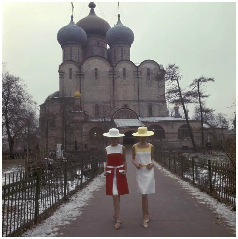 «Откуда такие девушки?»: как голландский фотограф устроил модную провокацию в самом сердце СССР