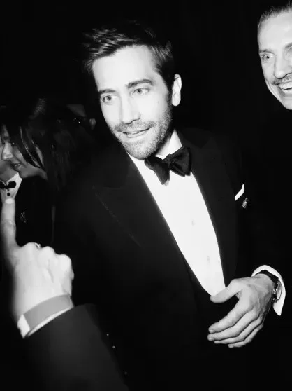 Звёздный блеск: Энн Хэтэуэй, Дуа Липа и другие на показе Bvlgari