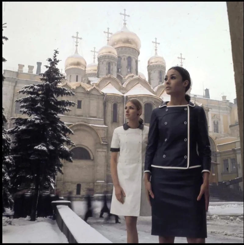 «Откуда такие девушки?»: как голландский фотограф устроил модную провокацию в самом сердце СССР