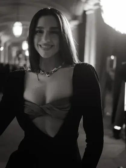 Звёздный блеск: Энн Хэтэуэй, Дуа Липа и другие на показе Bvlgari