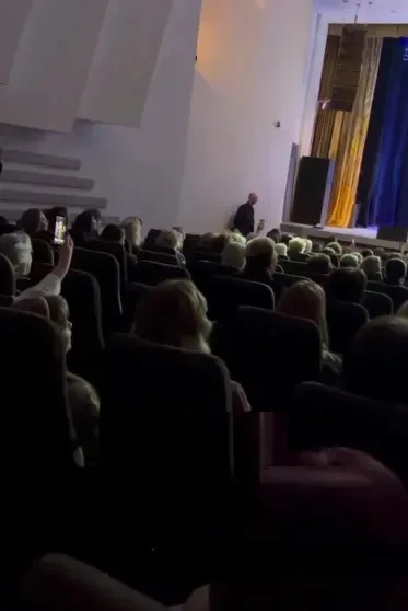 Лариса Долина столкнулась с полупустыми залами после скандала с квартирой