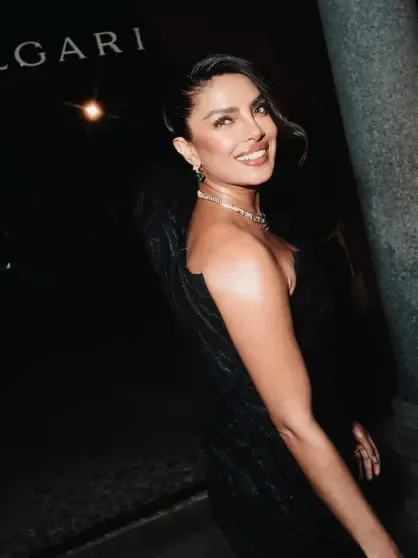 Звёздный блеск: Энн Хэтэуэй, Дуа Липа и другие на показе Bvlgari