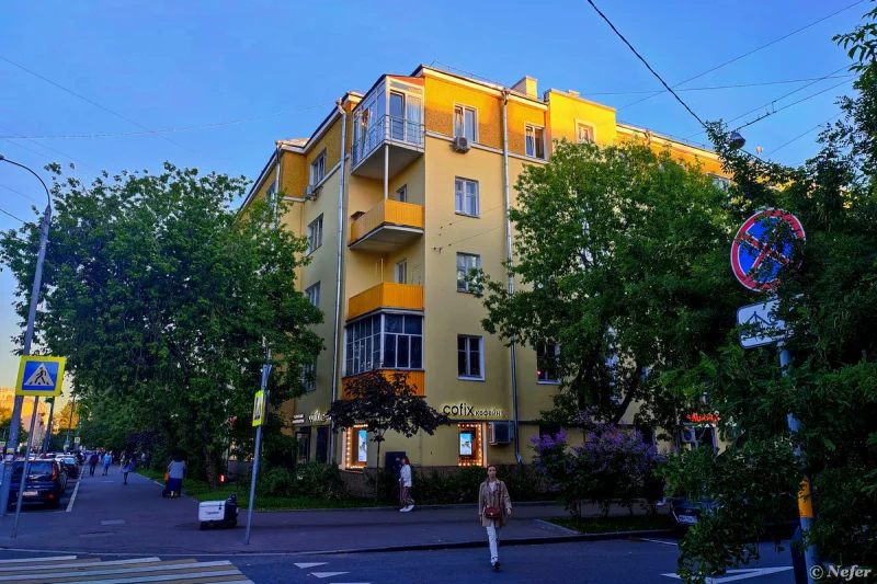 Усачёвка: Конструктивистский квартал у метро Спортивная