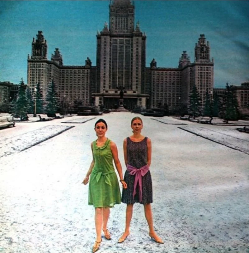 «Откуда такие девушки?»: как голландский фотограф устроил модную провокацию в самом сердце СССР