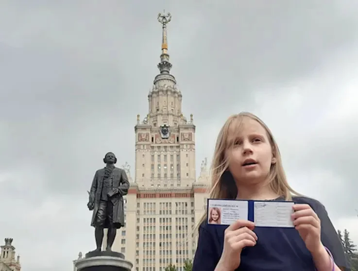 Юный вундеркинд Алиса Теплякова получила диплом психолога и начала практику