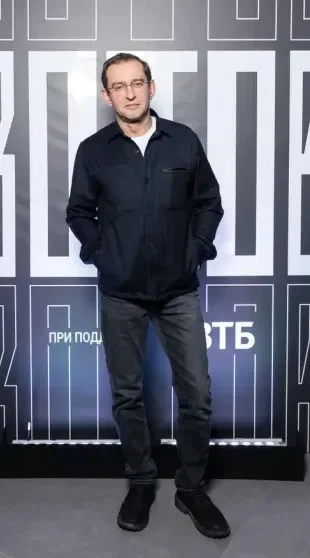 «Новая оптимистическая» покидает МХТ: Богомолов и Хабенский завершили сотрудничество