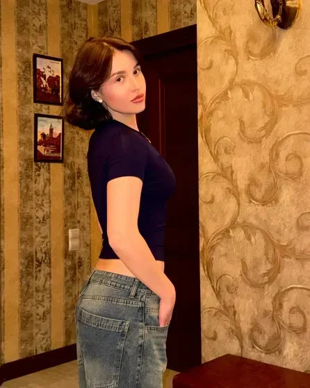 Ефим Шифрин дал загадочный ответ о романе с 25-летней девушкой на своём юбилее