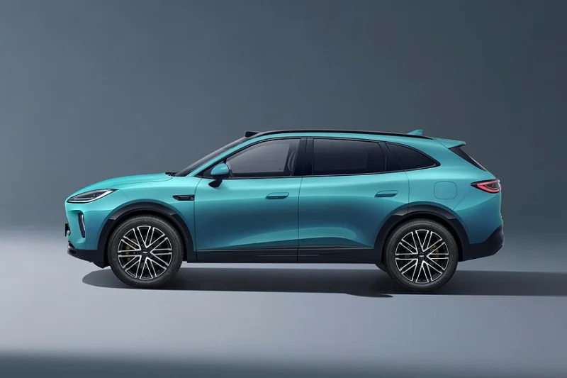 Chery Fulwin T9L: анонсированы цены и комплектации нового гибридного кроссовера