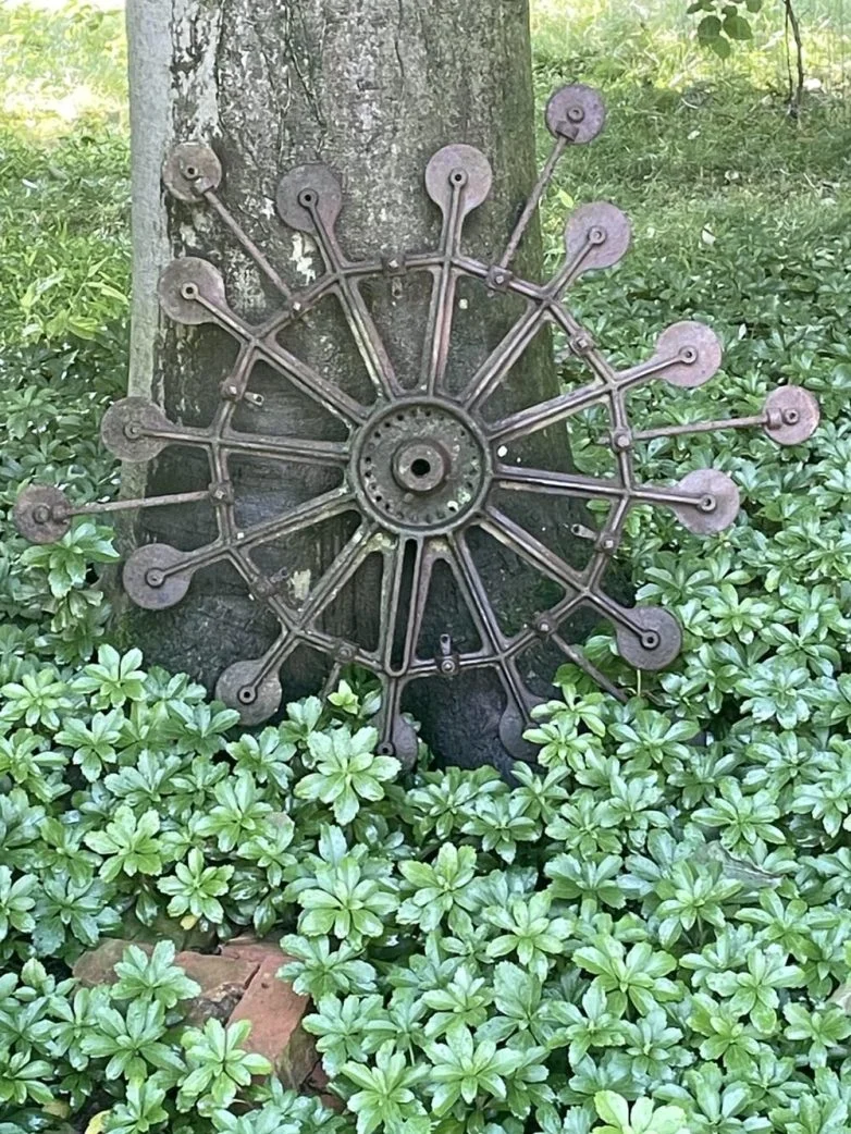 Странные вещи, в которых разобрался интернет: от шаров до лампы Бетти