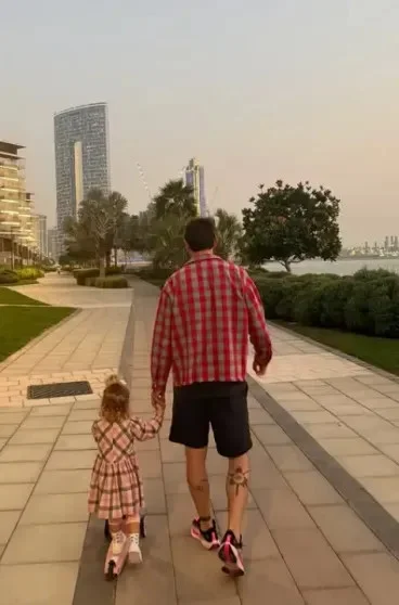 «Это бесит»: Карина Истомина высказалась о статусе жены футболиста и раздельных финансах со Смоловым