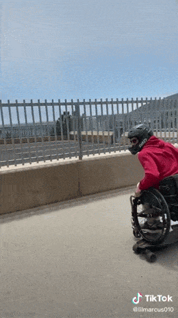 Невероятные способности людей: подборка удивительных GIF-роликов