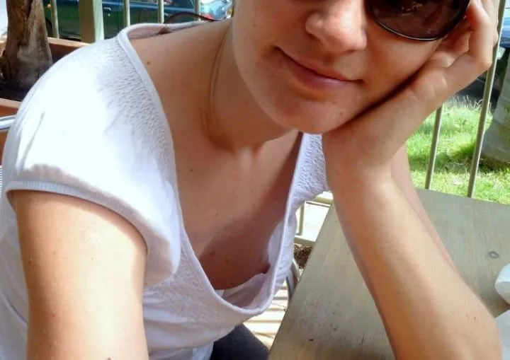 Неловкие моменты: когда девушки попали в кадр в самый неподходящий момент