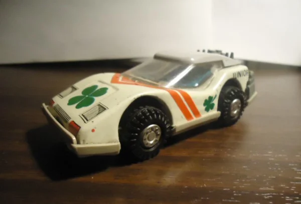 Ностальгия по колесам: игрушечный транспорт нашего детства