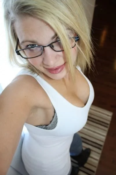 Привлекательные девушки в откровенных образах