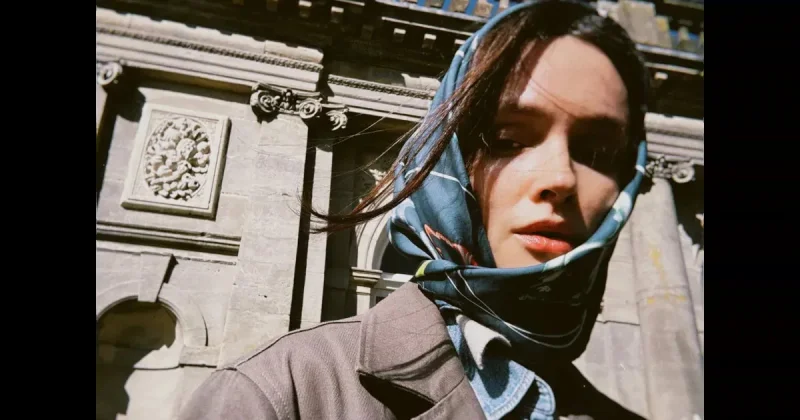 Паулина Андреева показала лондонские будни после развода с Бондарчуком