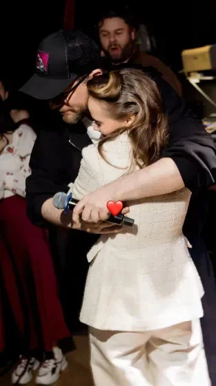 «Ягодка опять»: Как Гарик Харламов отпраздновал 45-летие с женой и звёздами Comedy Club