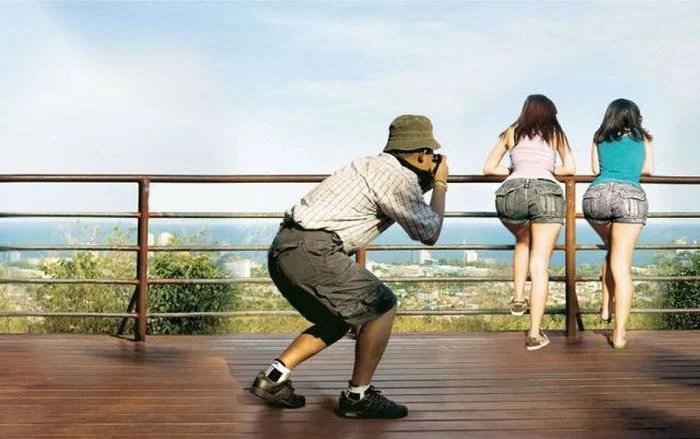 Соблазнительные изгибы: девушки в обтягивающих нарядах