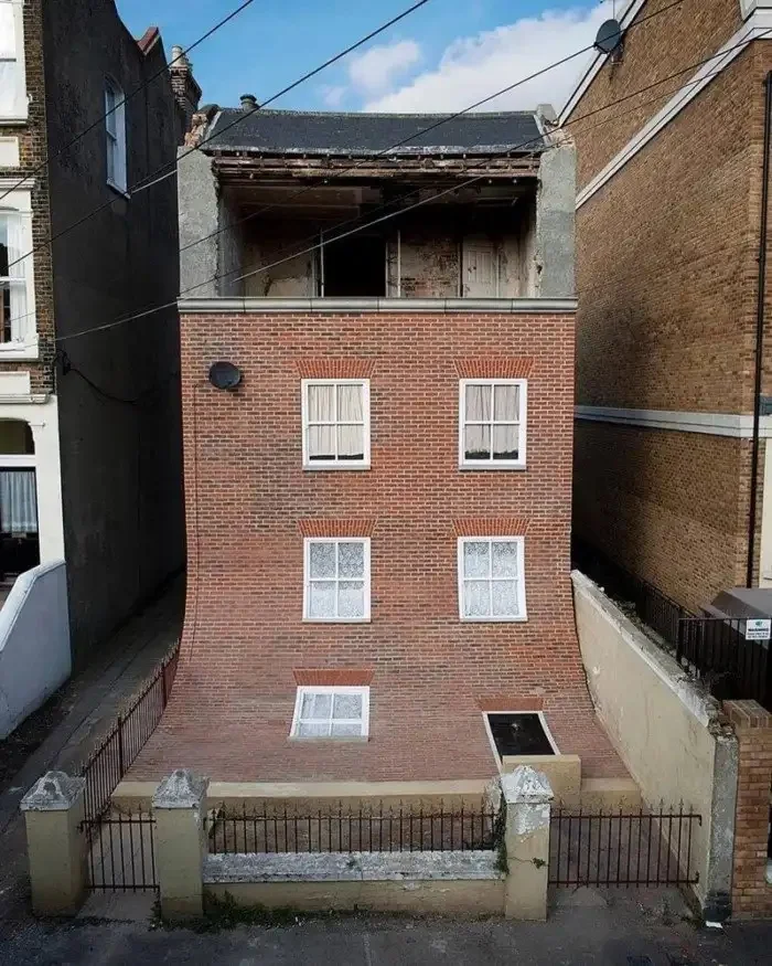 Игра с реальностью: Фантастические скульптуры Алекса Чиннека