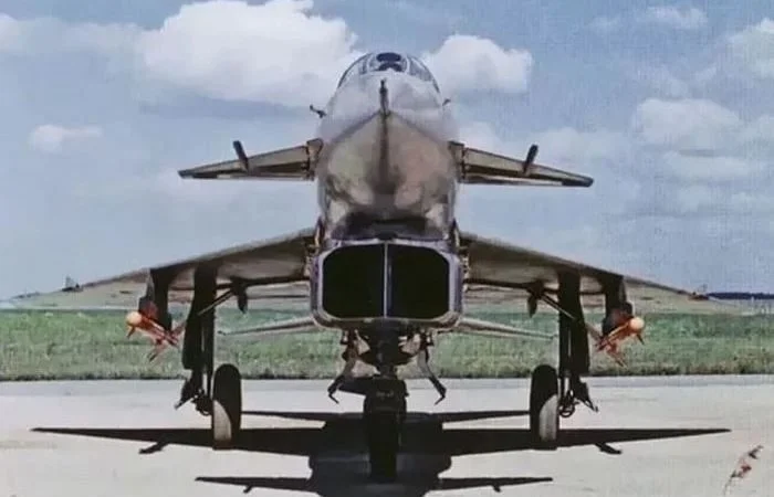 Забытый проект: как авария опытного истребителя Е-8 открыла дорогу МиГ-23