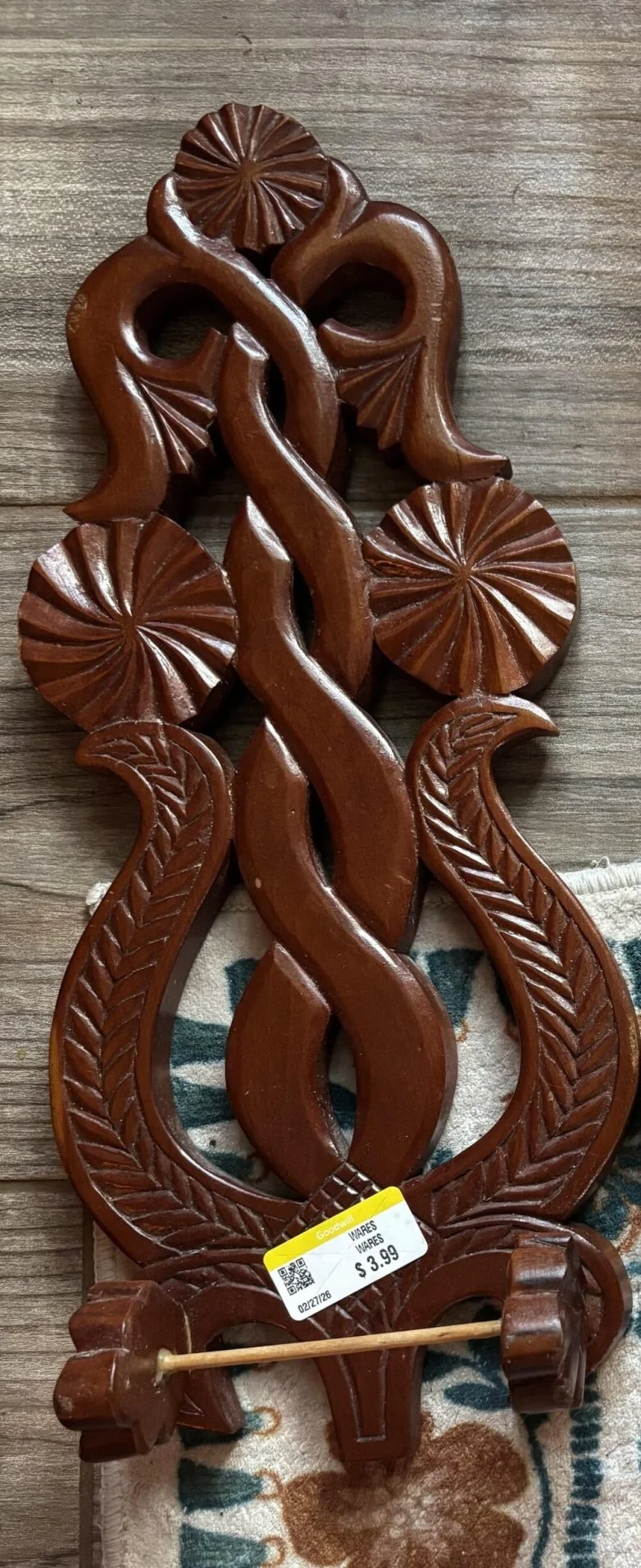 Странные вещи, в которых разобрался интернет: от шаров до лампы Бетти