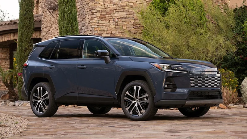 Toyota вкладывает миллиард в американские заводы для Camry и RAV4