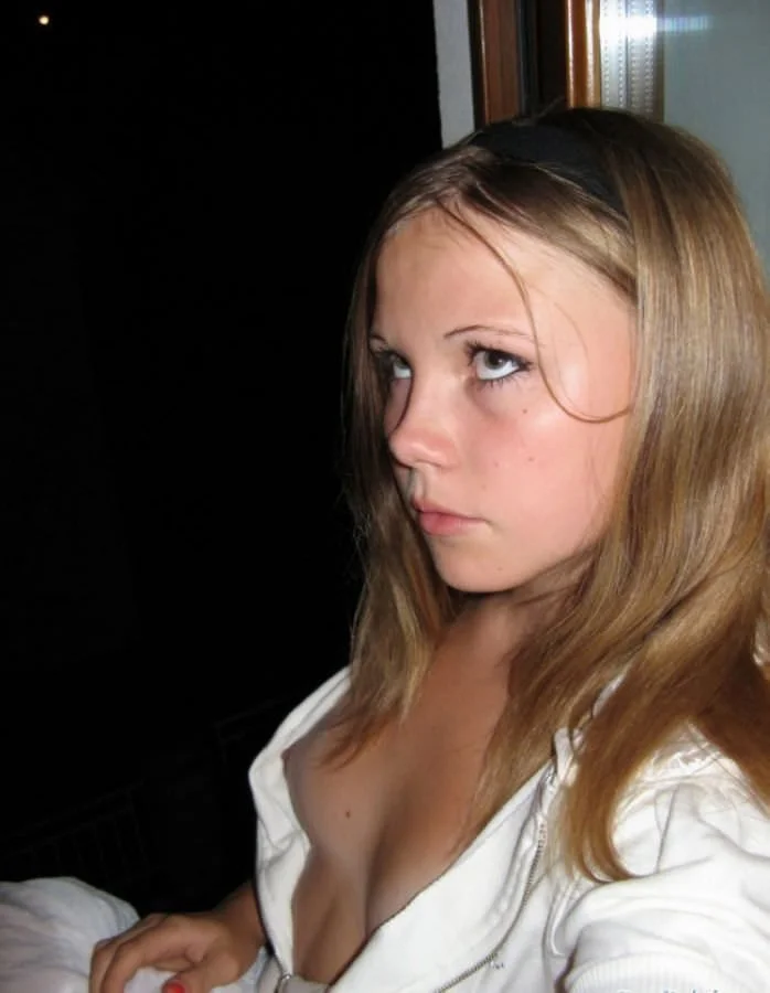 Неловкие моменты: когда девушки попали в кадр в самый неподходящий момент