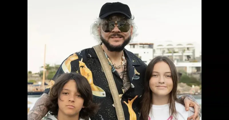 Филипп Киркоров о проблемах с детьми: «Выдёргиваю шнур из компьютера»