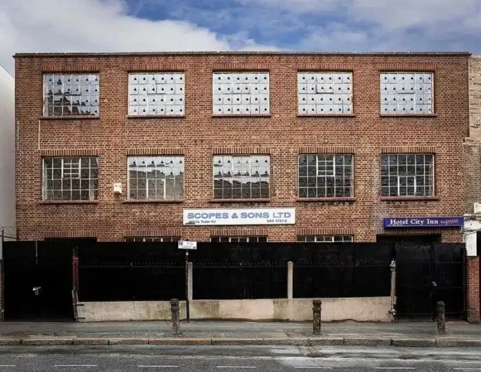 Игра с реальностью: Фантастические скульптуры Алекса Чиннека