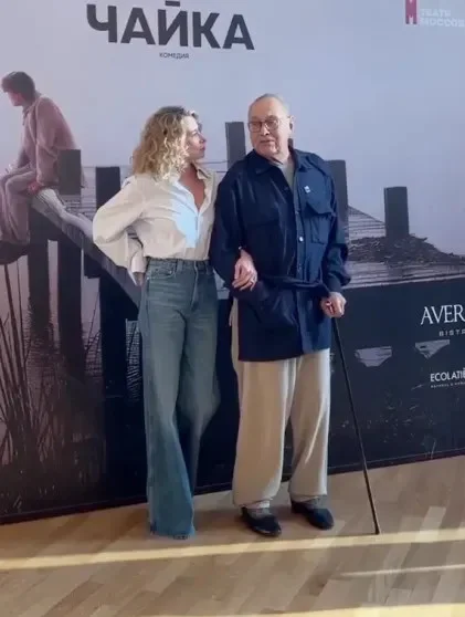 Юлия Высоцкая и Андрей Кончаловский вышли в свет в Москве