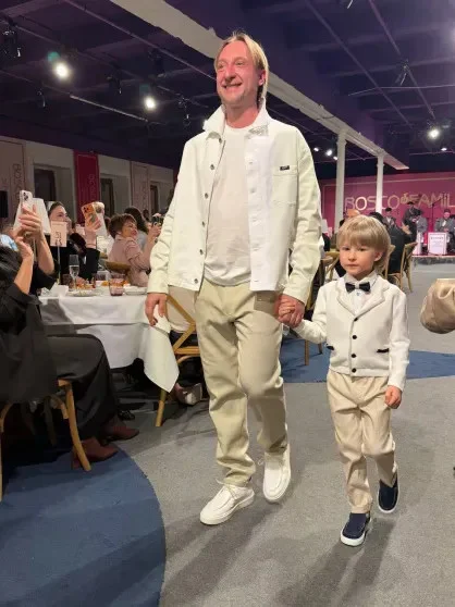 Звёздный дефиле: как прошёл юбилейный показ Bosco Family с участием Плющенко и Кузнецовой