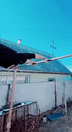 Невероятные способности людей: подборка удивительных GIF-роликов