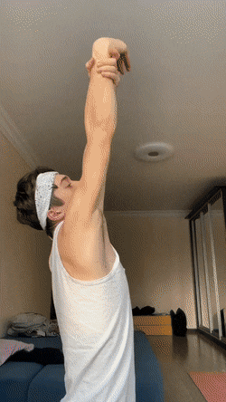 Невероятные способности людей: подборка удивительных GIF-роликов