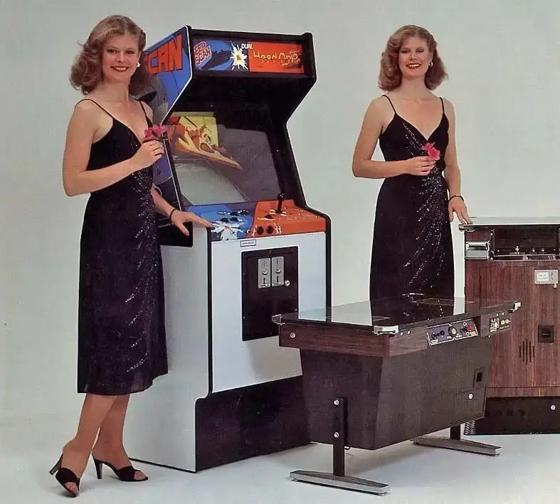 Женская красота как двигатель торговли: винтажная реклама игровых автоматов