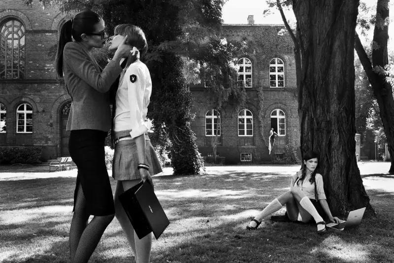 Современные амазонки Саймона Бродзиака: страсть и движение в объективе лучшего черно-белого фотографа