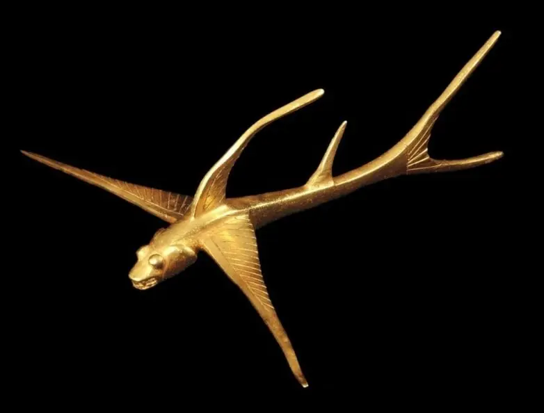 Сокровища за стеклом: 20 музейных экспонатов, которые вы не найдёте в учебниках