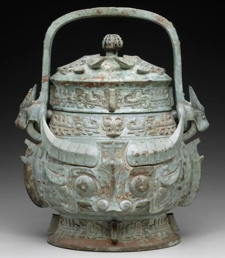 Сокровища за стеклом: 20 музейных экспонатов, которые вы не найдёте в учебниках