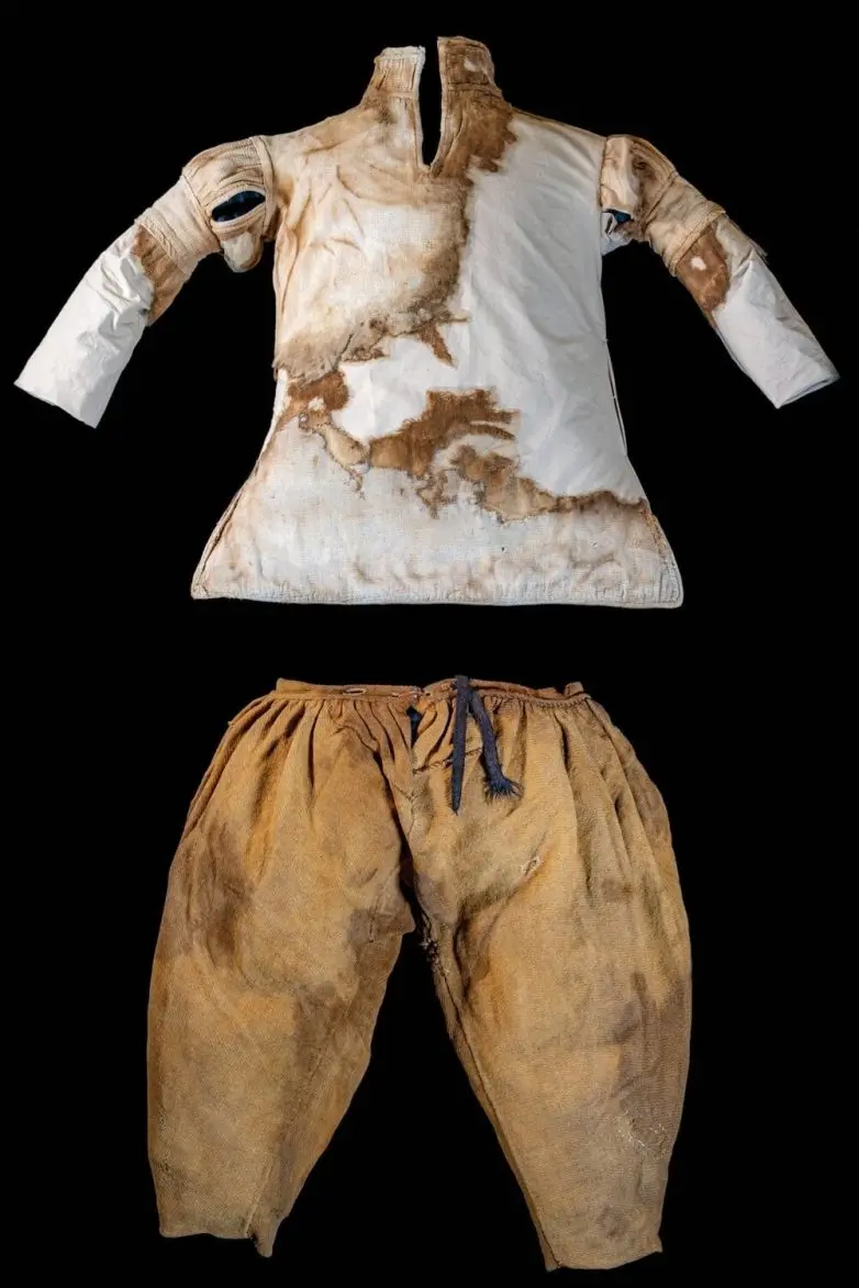 Сокровища за стеклом: 20 музейных экспонатов, которые вы не найдёте в учебниках