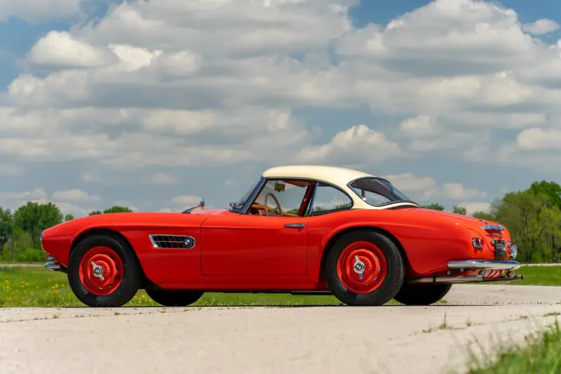 Раритетный родстер BMW 507 1958 года уходит с молотка