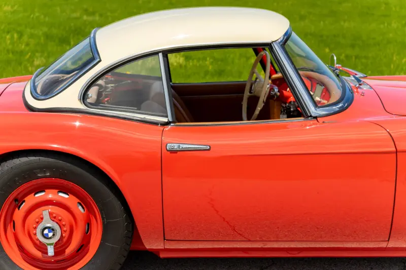 Раритетный родстер BMW 507 1958 года уходит с молотка
