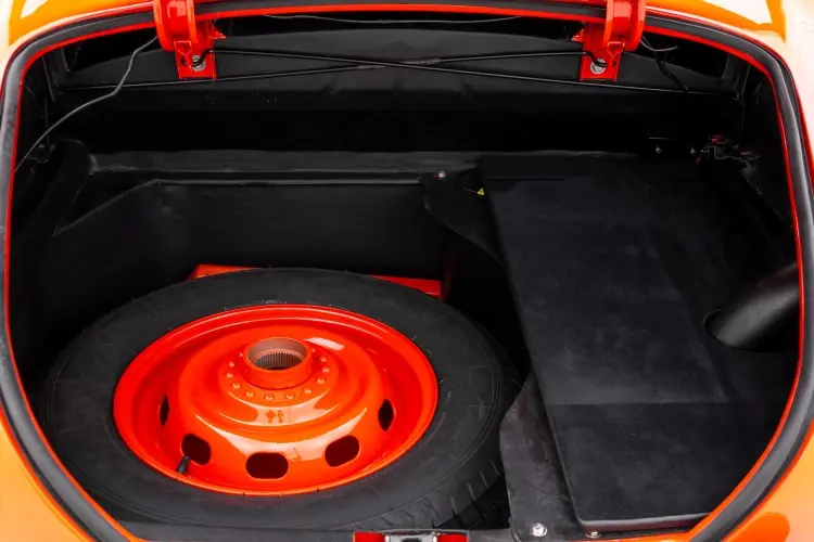 Раритетный родстер BMW 507 1958 года уходит с молотка