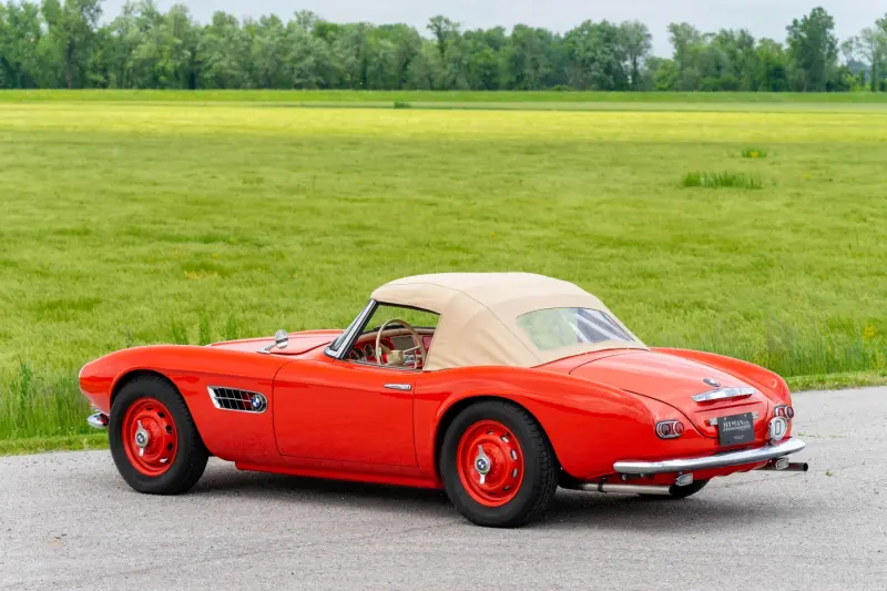 Раритетный родстер BMW 507 1958 года уходит с молотка