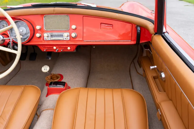 Раритетный родстер BMW 507 1958 года уходит с молотка