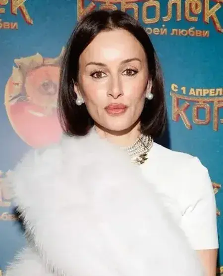 Звёздный десант: кто пришёл на премьеру "Королька моей любви" в Москве