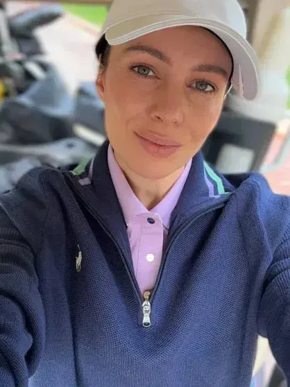 Розовая годовщина: Ильдар Абдразаков и Марика отметили 10 лет брака в центре Москвы