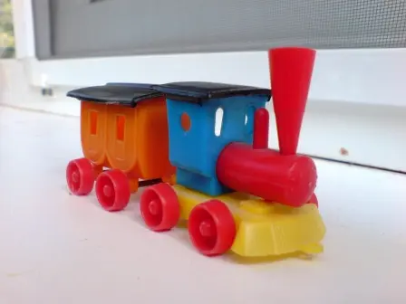 Ностальгия по колесам и крыльям: игрушечный транспорт нашего детства