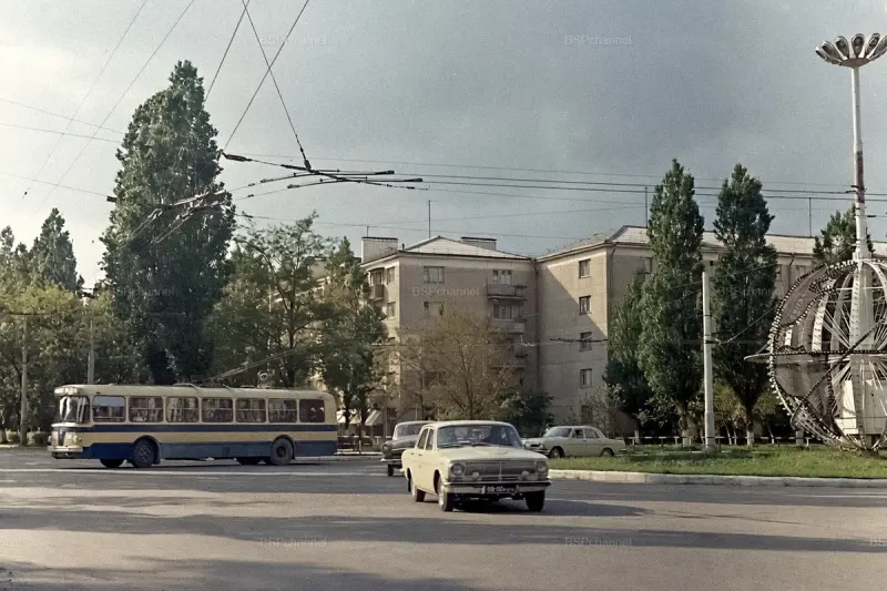 Город-герой в цвете: как выглядел Новороссийск в 1960-е годы на редких раскрашенных снимках