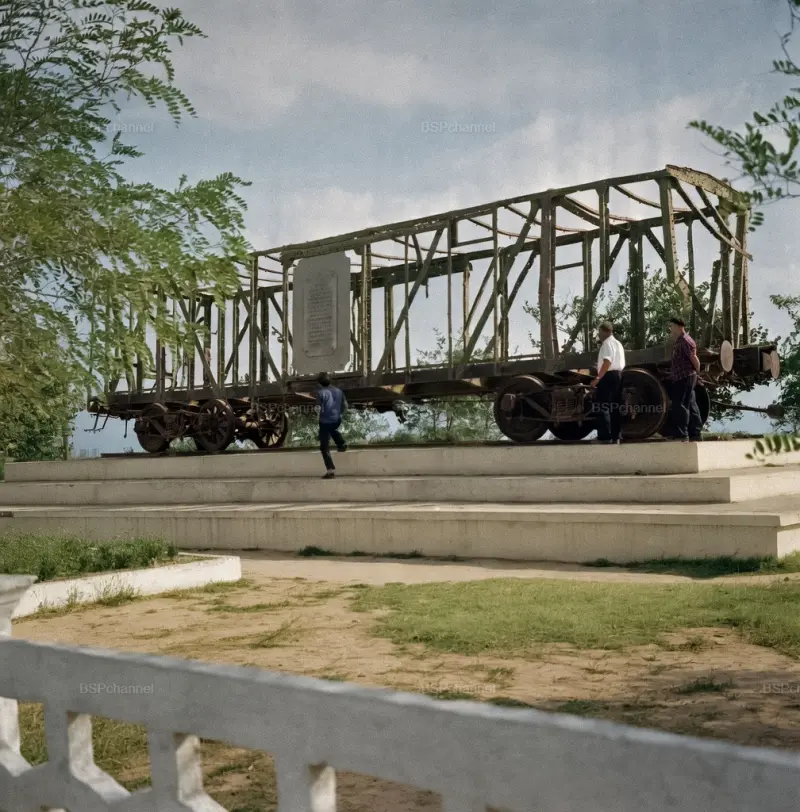 Город-герой в цвете: как выглядел Новороссийск в 1960-е годы на редких раскрашенных снимках