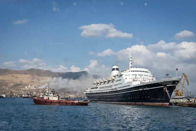 Город-герой в цвете: как выглядел Новороссийск в 1960-е годы на редких раскрашенных снимках