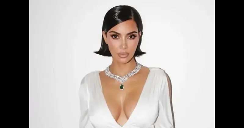 Ким Кардашьян продаёт свой сериальный гардероб за миллион долларов на благотворительность