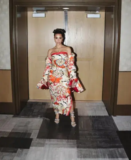 Ким Кардашьян продаёт свой сериальный гардероб за миллион долларов на благотворительность